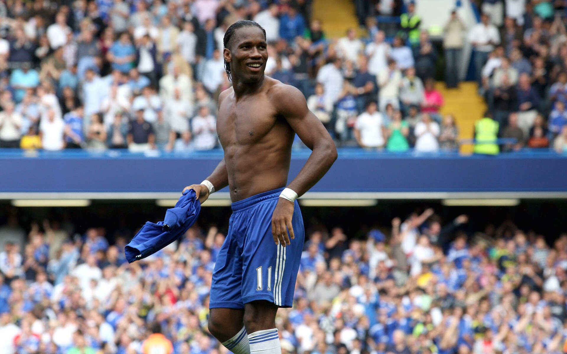 九游下载官网-法甲瞬间：门将的奇迹救球引发全场沸腾，门将进球集锦