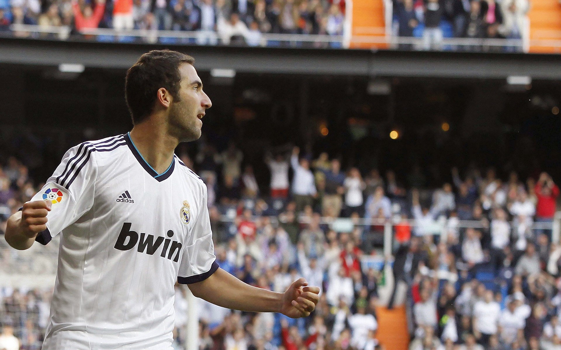 九游电子-瑞安：随着经验积累，逐渐成为全黑队的顶级球员，瑞安足球俱乐部